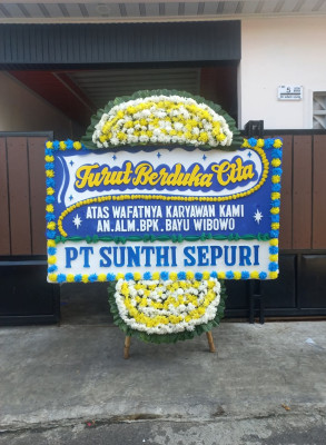Papan Bunga Duka di Kepulauan Posek