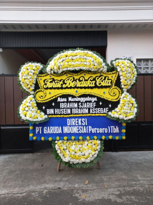 Papan Bunga Duka di Kepulauan Posek