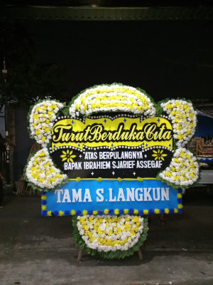 Papan Bunga Duka di Kepulauan Posek